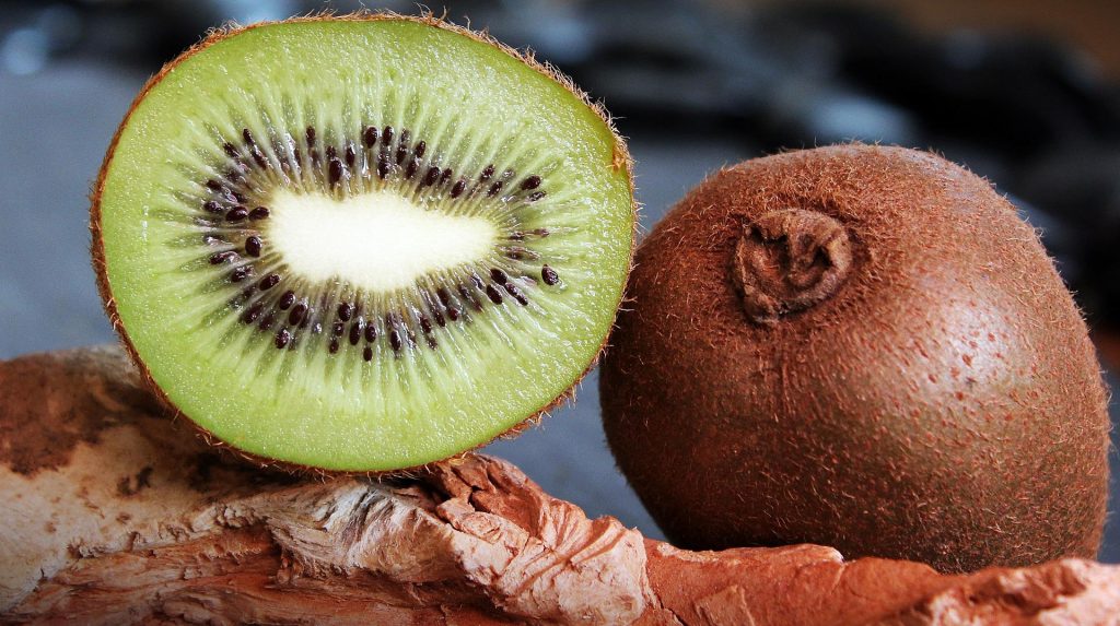 Come togliere le macchie di kiwi